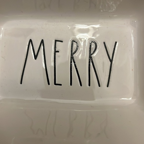 Rae Dunn Magenta MERRY CHRISTMAS Candy or Nut  Dish NWT Artisan Collection - Picture 5 of 6